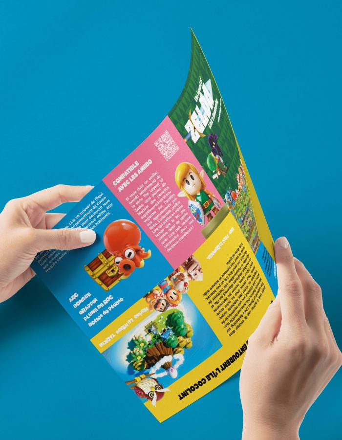 hands-flyer-mockup
